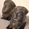 têtes de gisants conservées au musée de Cluny (Paris) et au musée des Beaux-Arts de Valenciennes